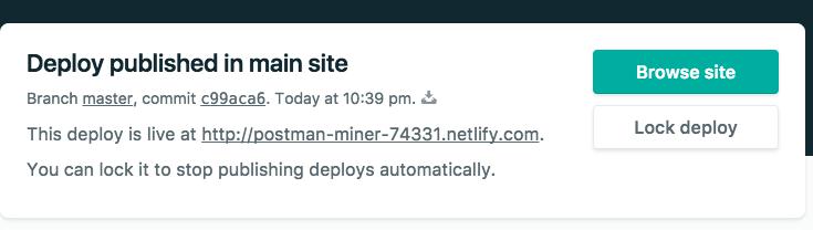 Capture-écran d'un badge de déploiement réussi en haut de l'écran deployments à partir de l'admin Netlify.